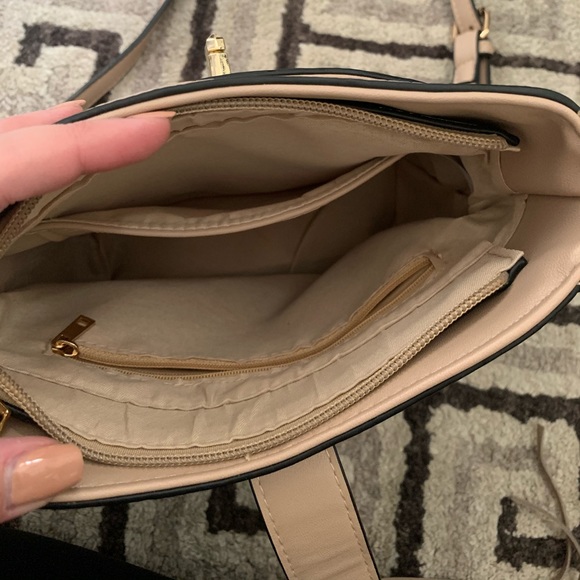 Purse - Picture 4 of 4